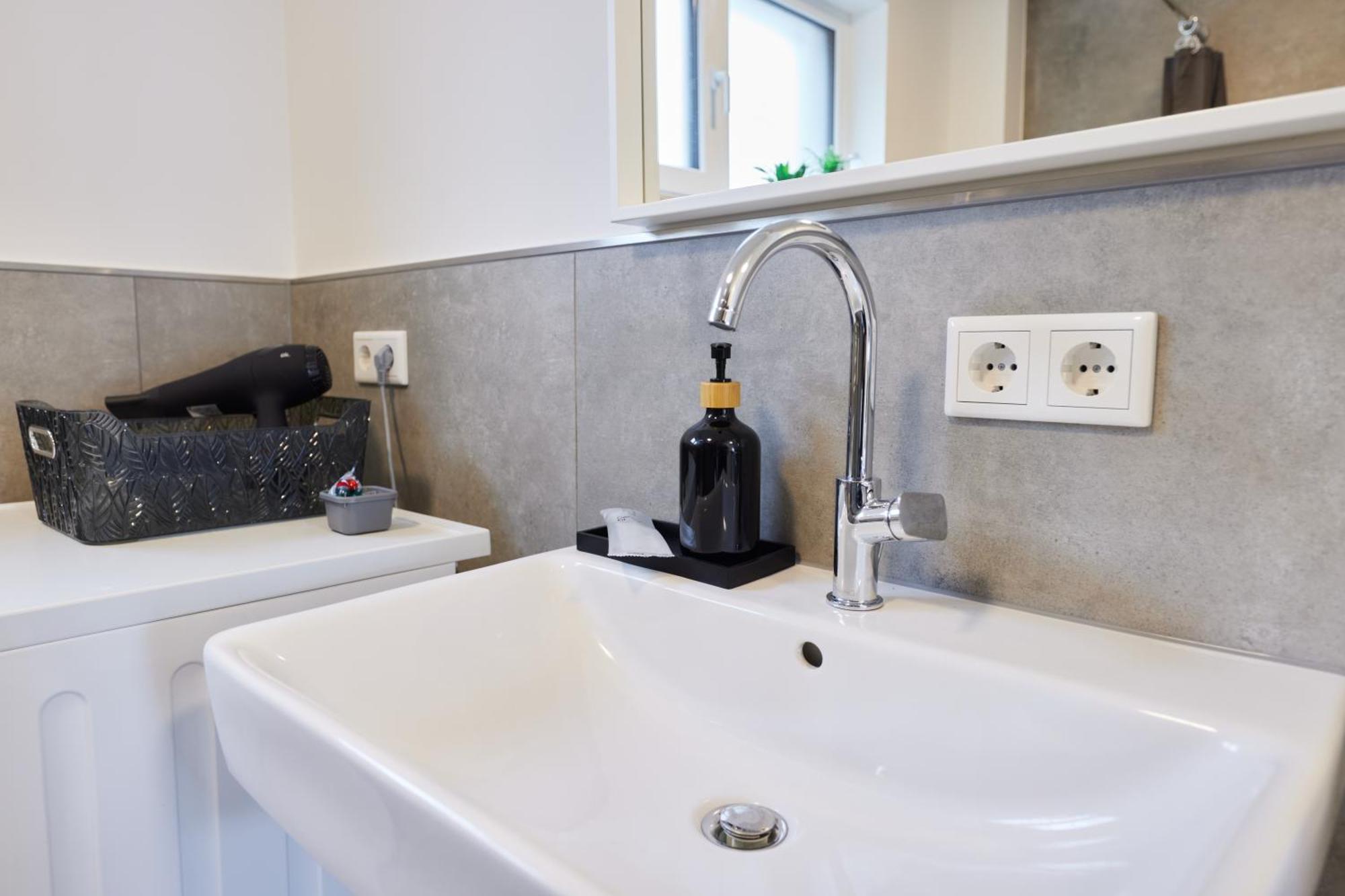 Homeme 1 I Zentral I Netflix I Kueche I Parkplatz I Kliniknah Bad Oeynhausen Bagian luar foto